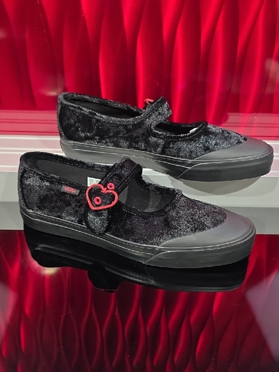 Vans Shoes - Vans Mary Jane Hearts Black Red Men 8.5 Women 10.0 New With Box